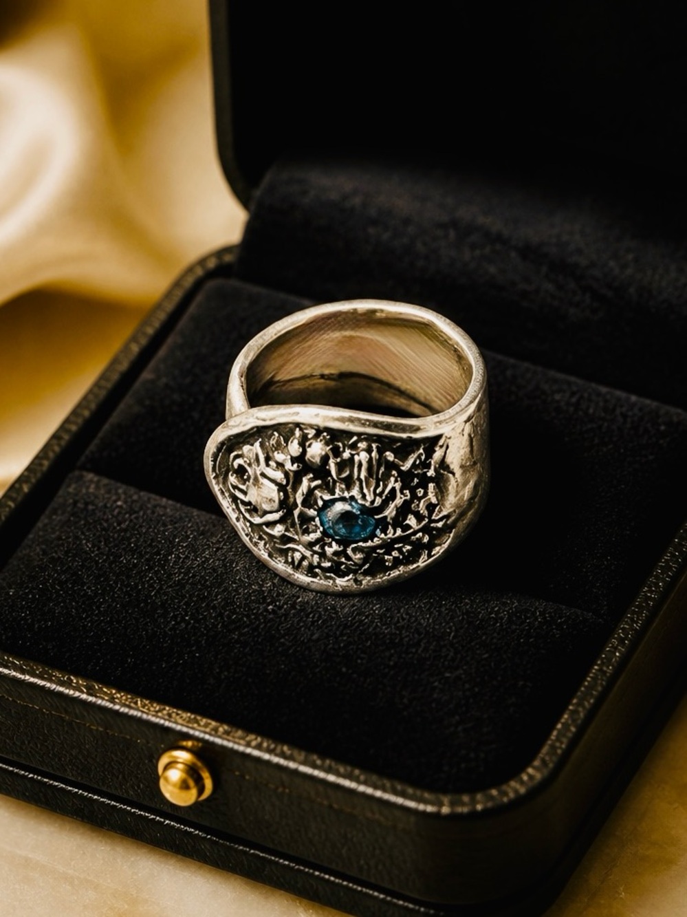 Vintage Spoon Ring With Aquamarine & Artisan Boho Metalwork Size 8 - Picture 4 of 17